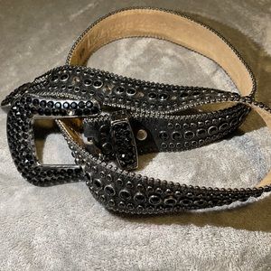 BB Simon Belt 36 with black Swarovski crystals